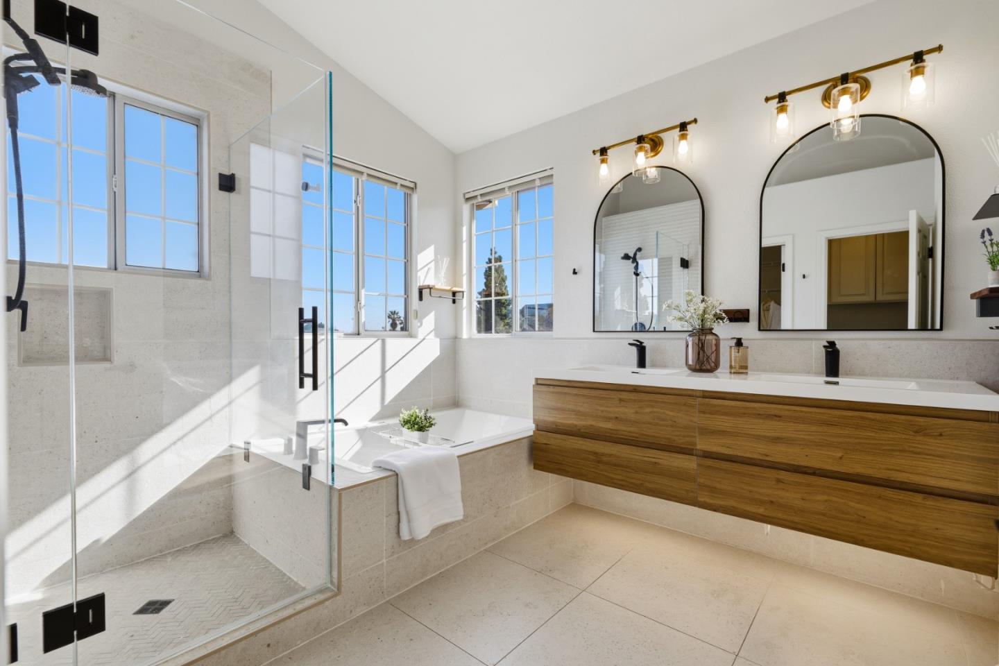 1152 La Rochelle Terrace F