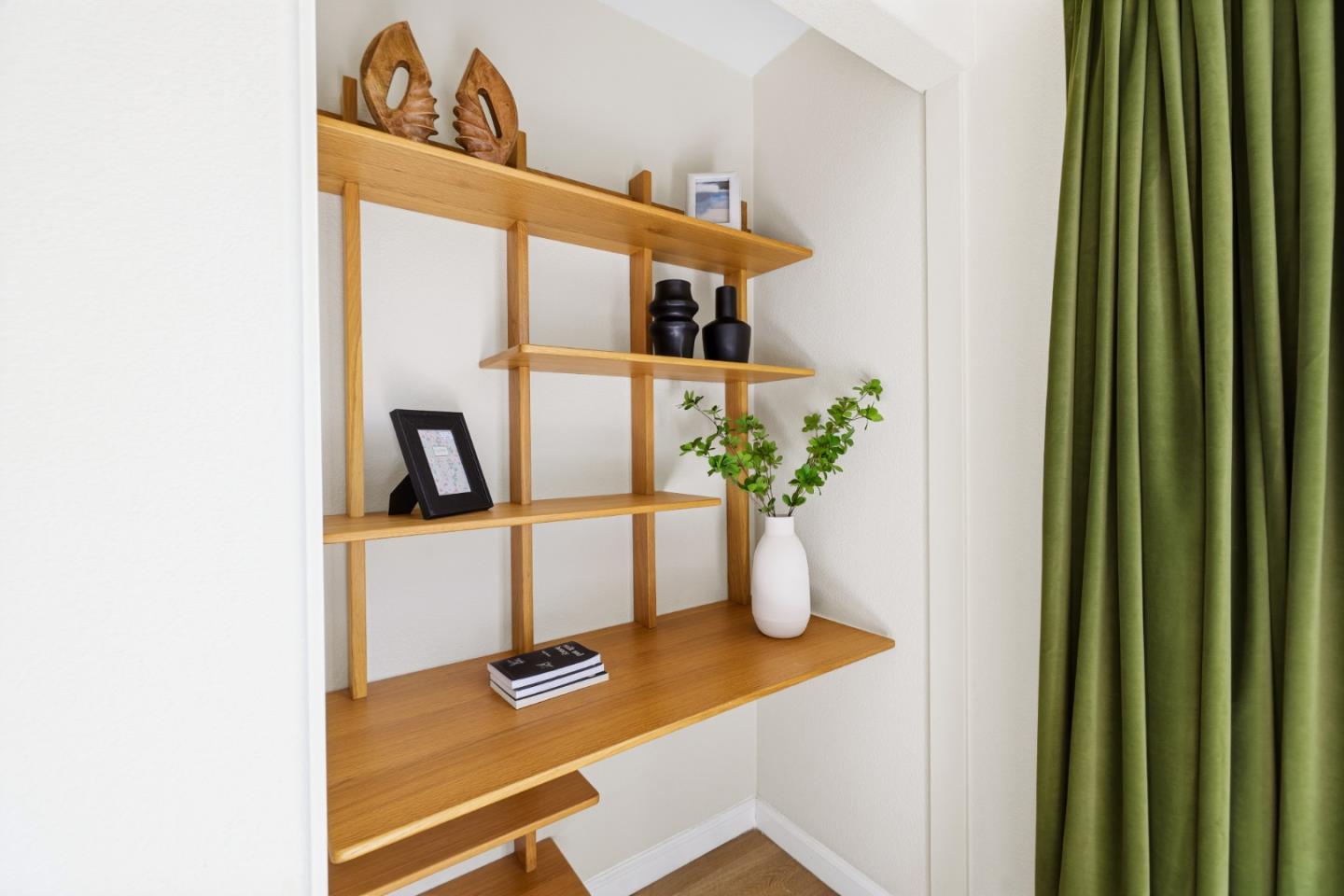 1152 La Rochelle Terrace F