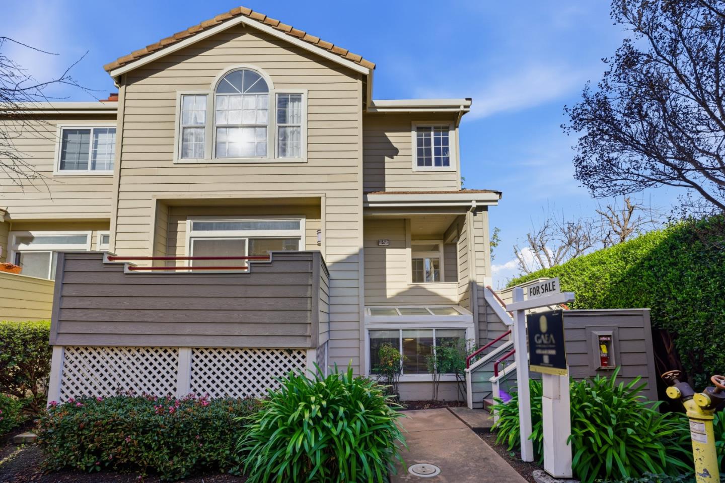 1152 La Rochelle Terrace F