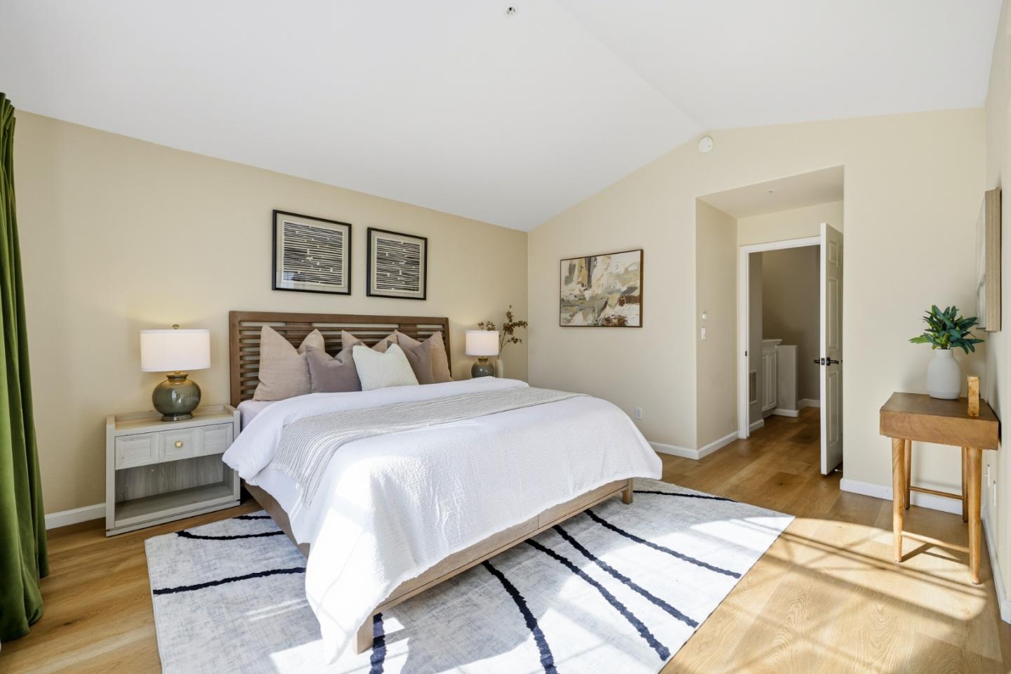 1152 La Rochelle Terrace F