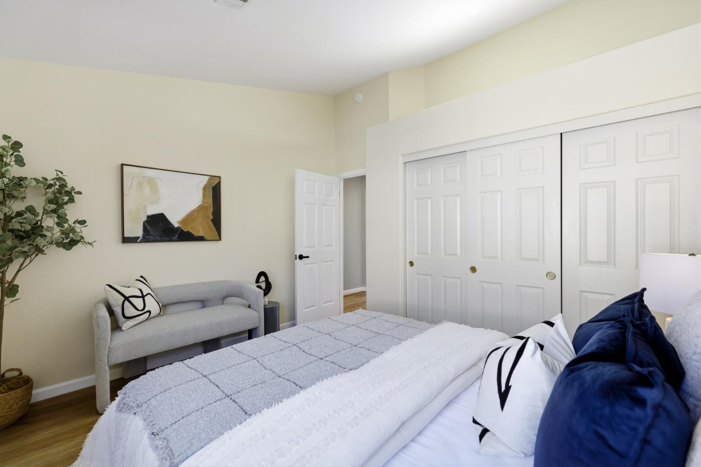 1152 La Rochelle Terrace F