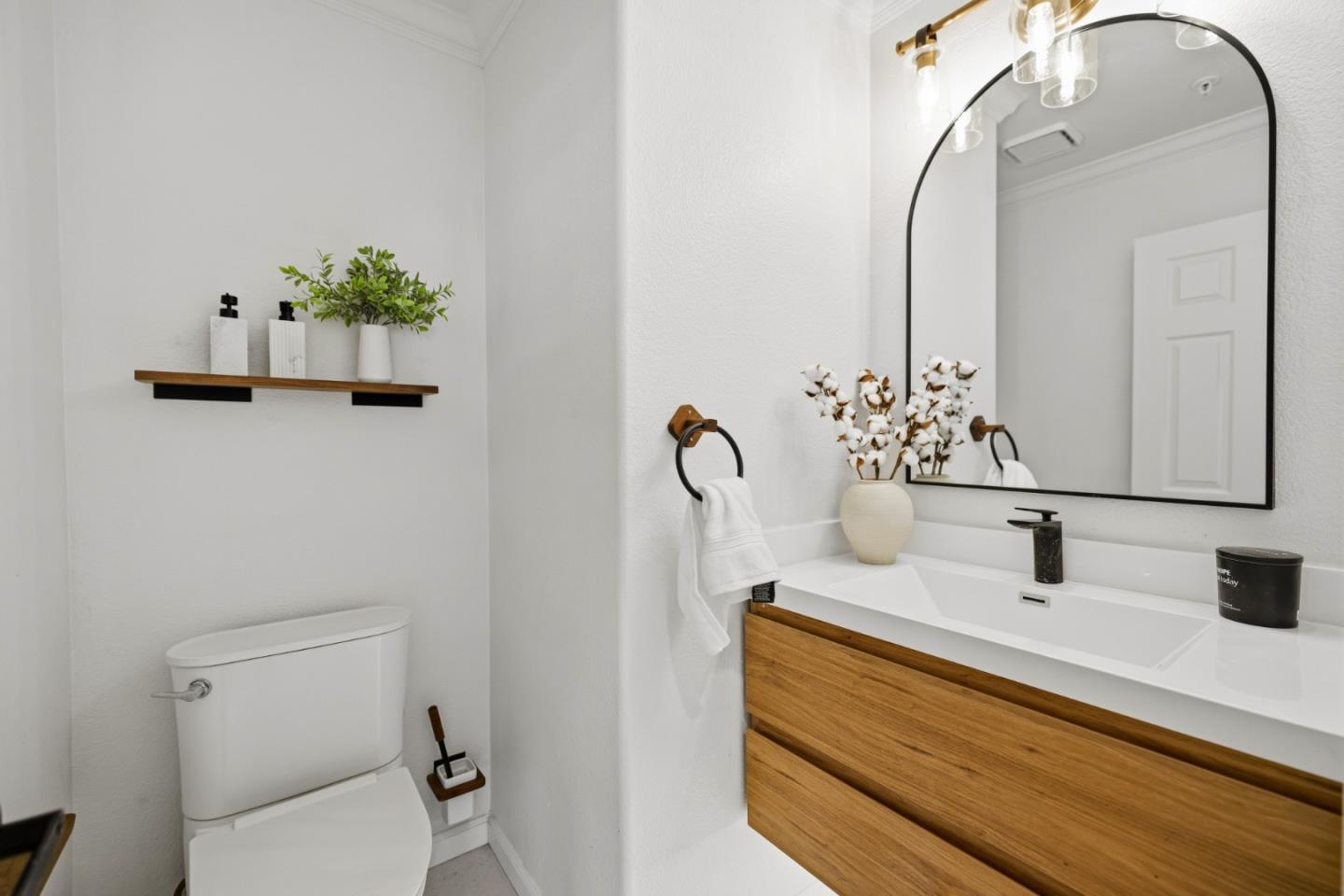 1152 La Rochelle Terrace F