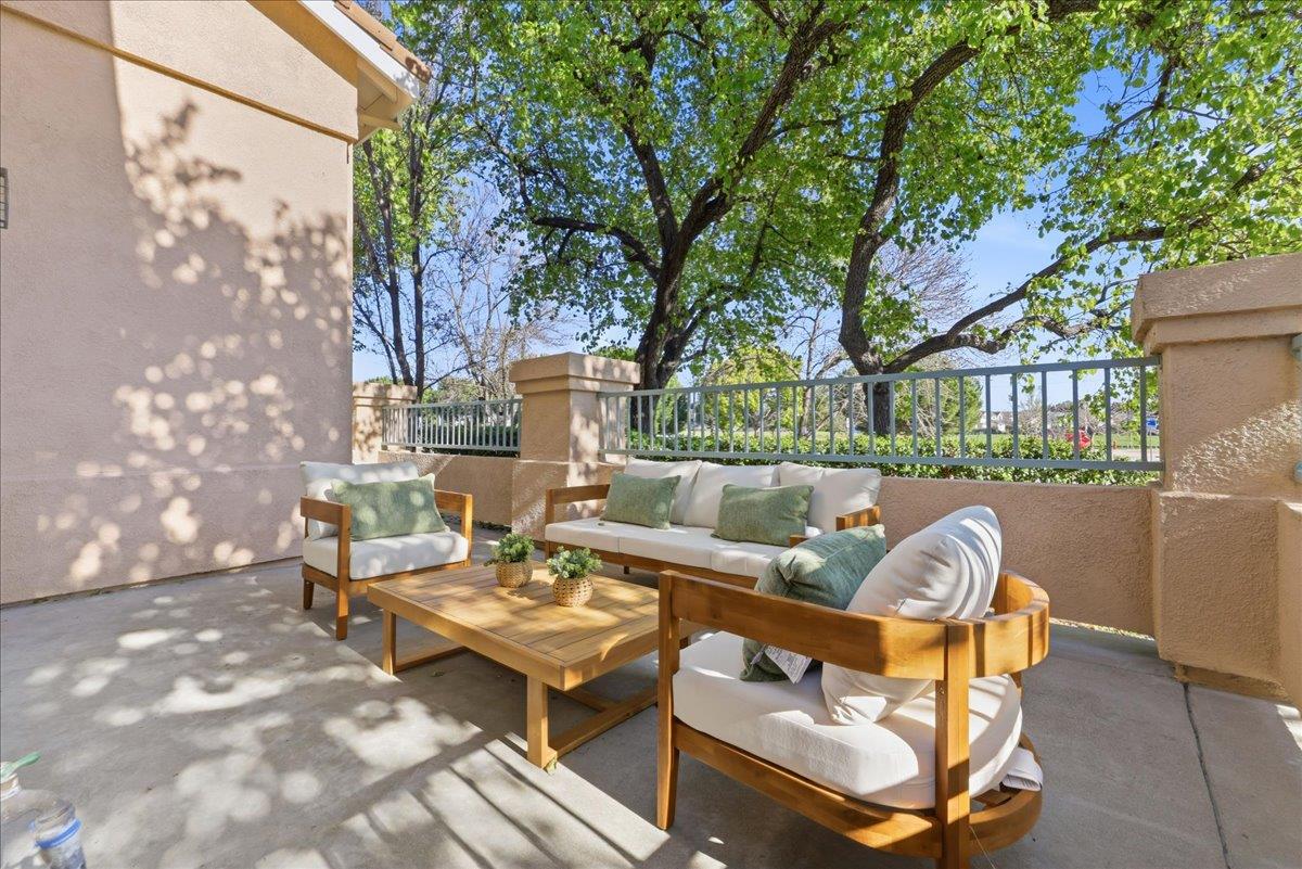 6031 Commerce Drive 7