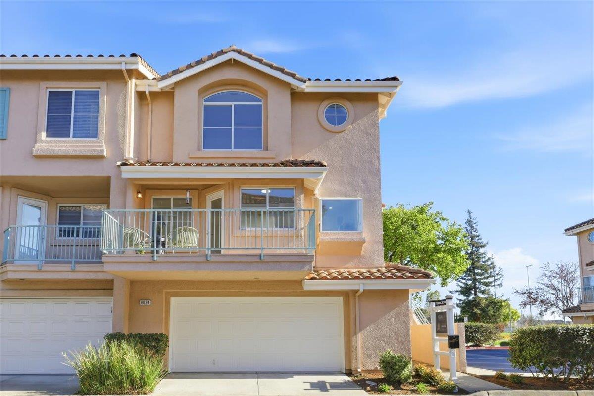 6031 Commerce Drive 7