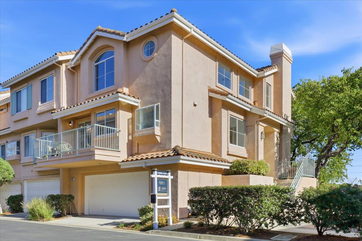 6031 Commerce Drive 7