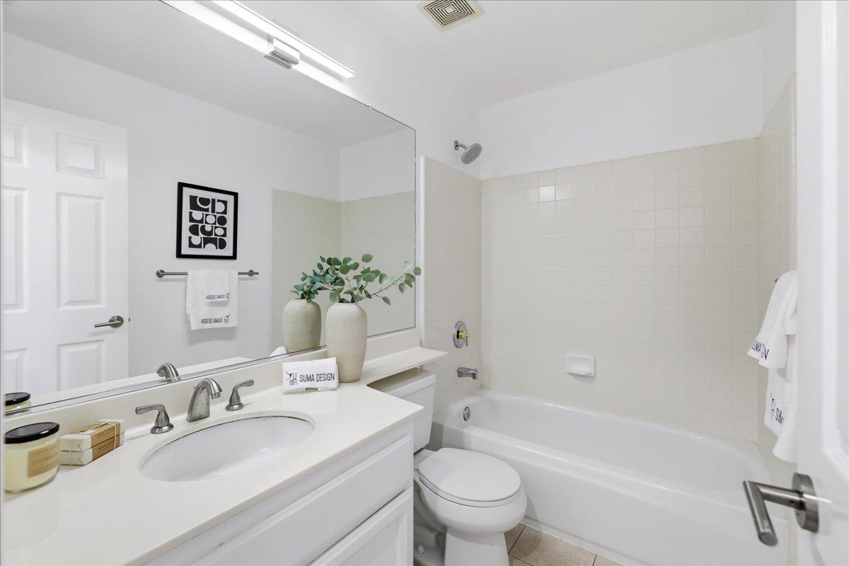 6031 Commerce Drive 7