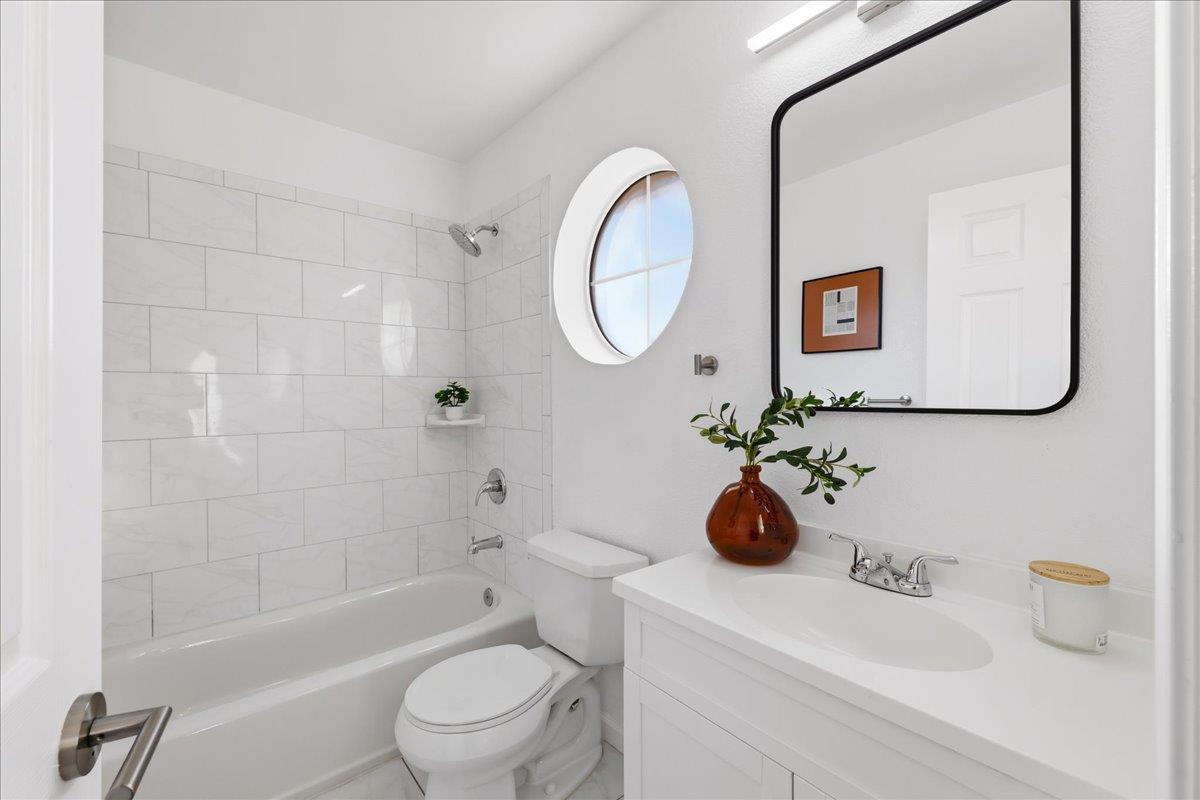 6031 Commerce Drive 7