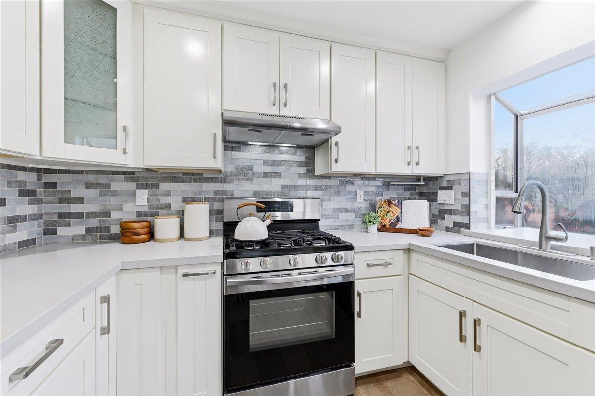 6031 Commerce Drive 7