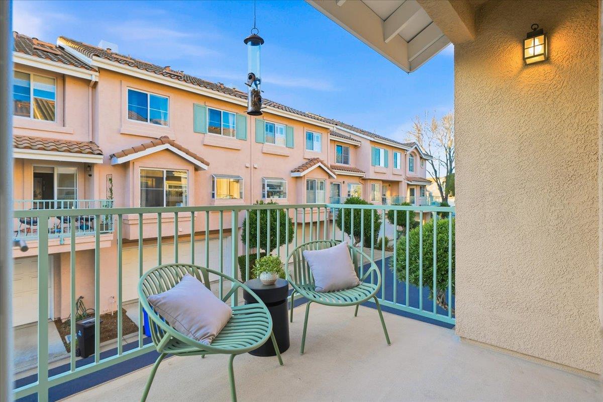 6031 Commerce Drive 7