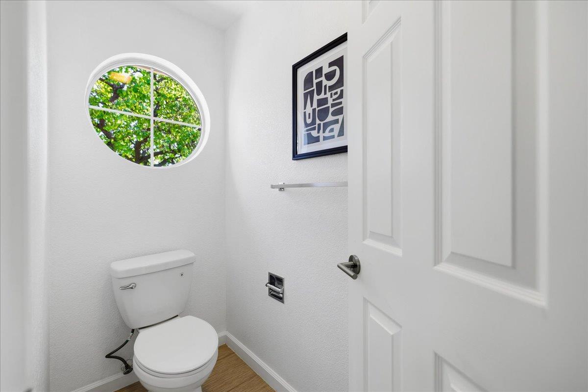 6031 Commerce Drive 7