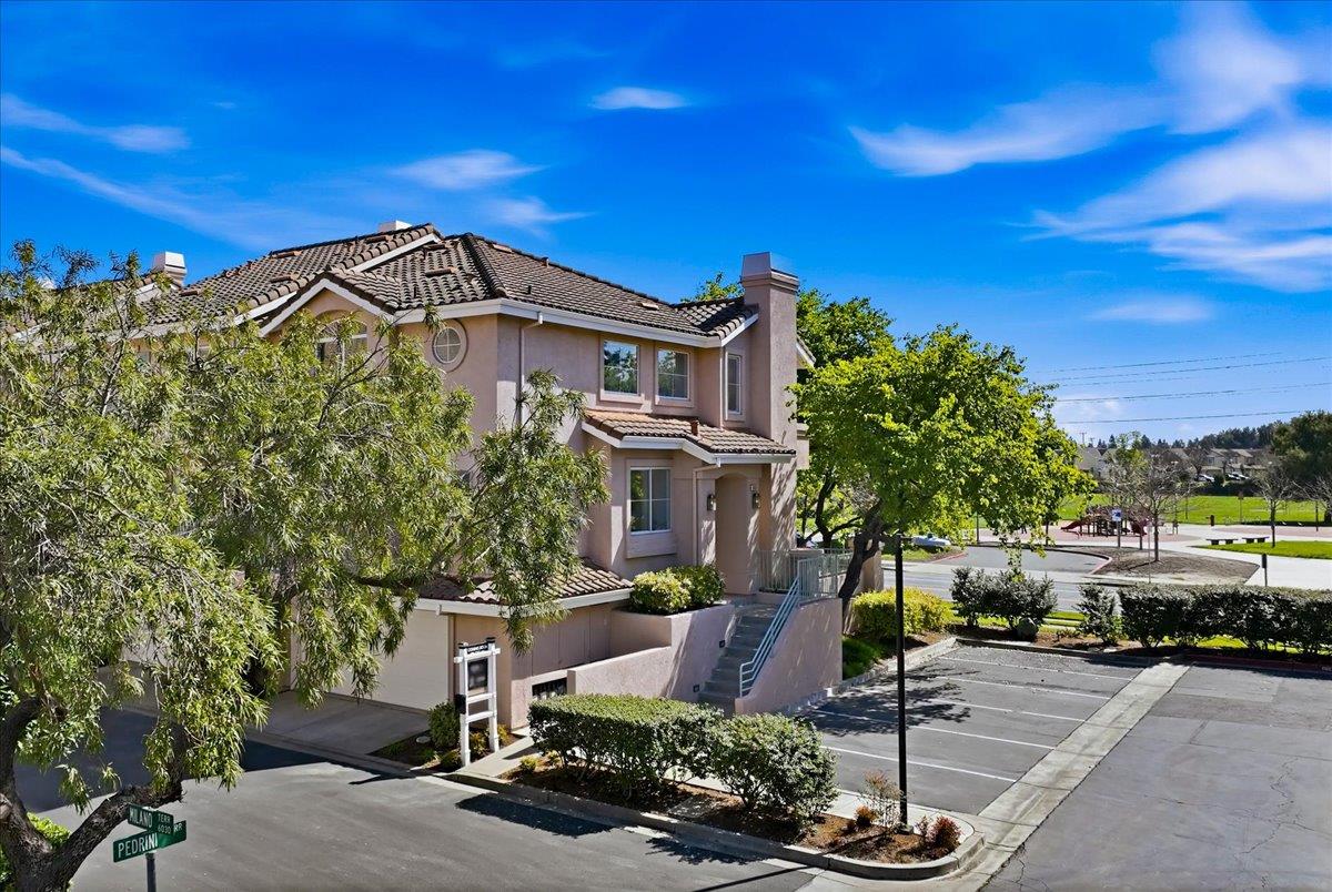 6031 Commerce Drive 7