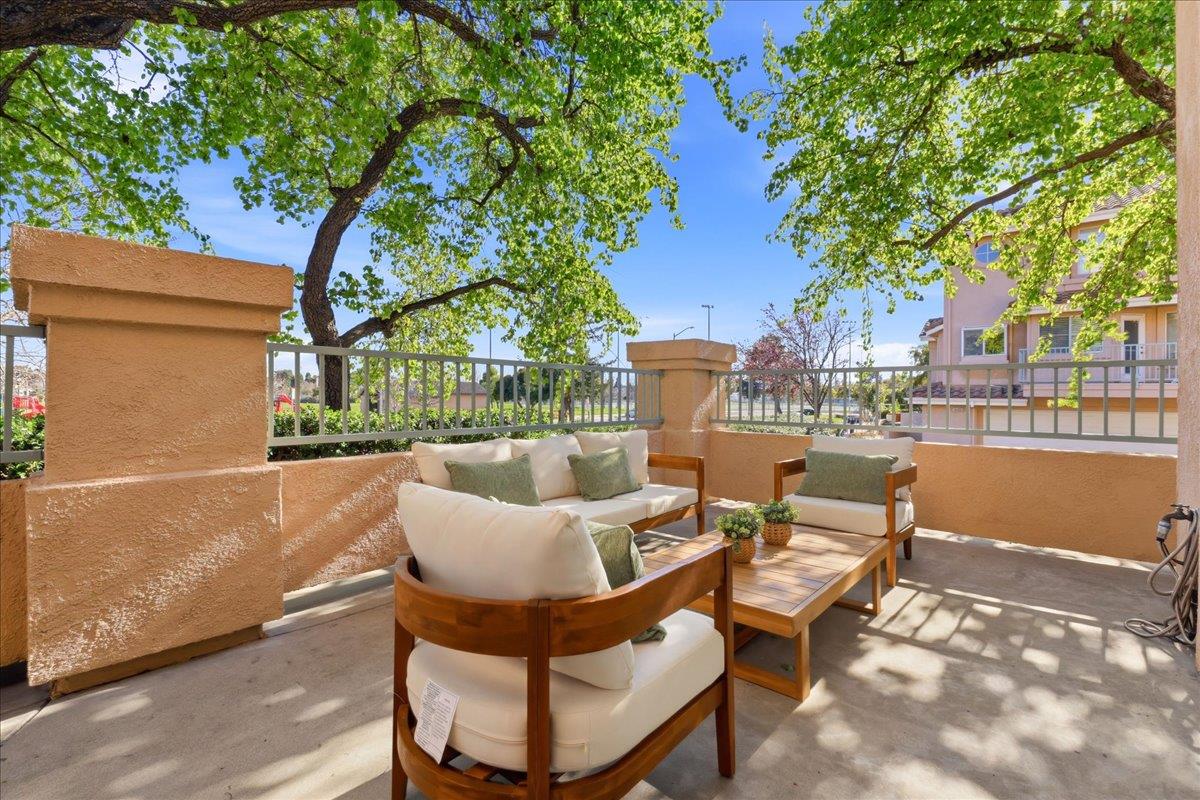 6031 Commerce Drive 7