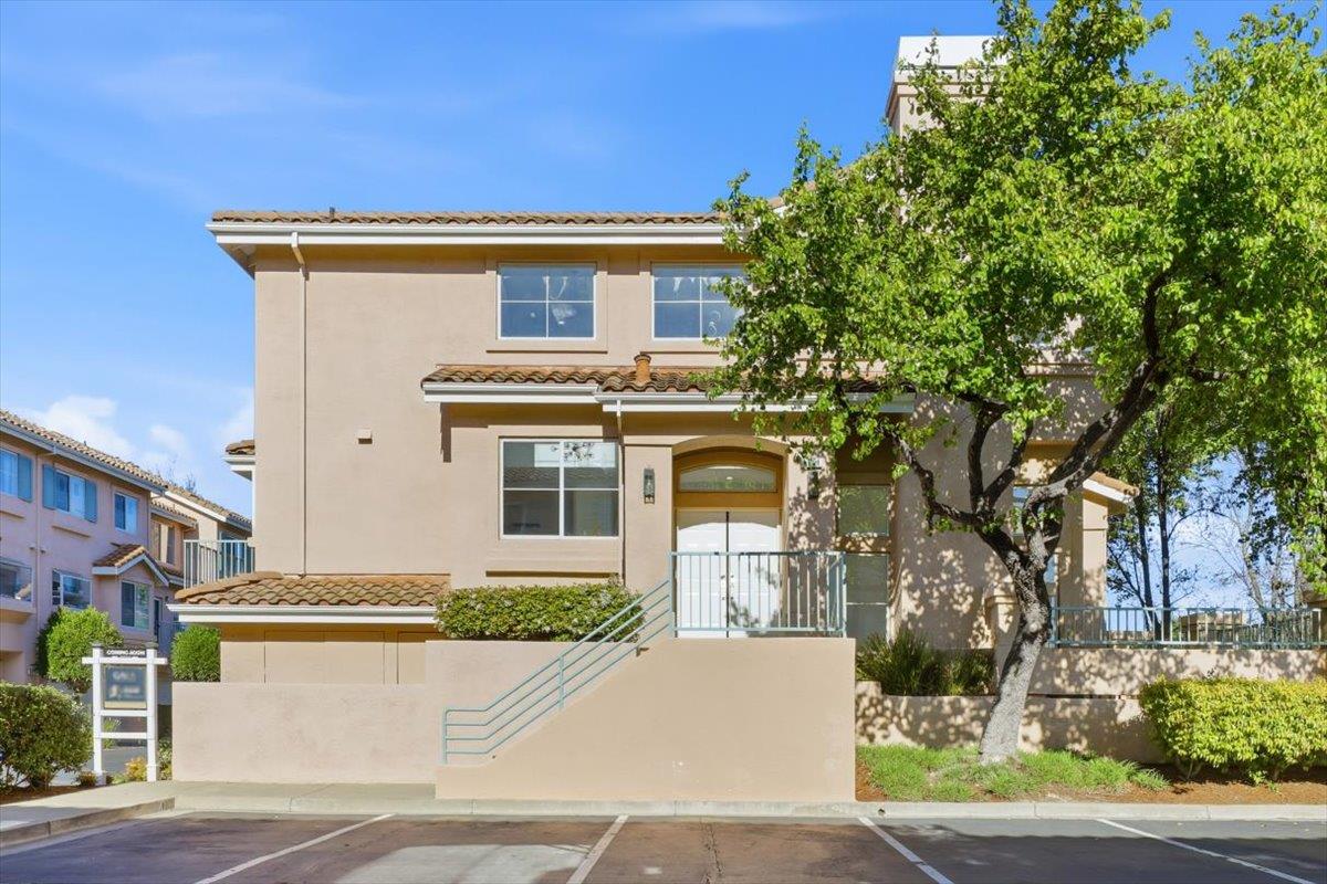 6031 Commerce Drive 7
