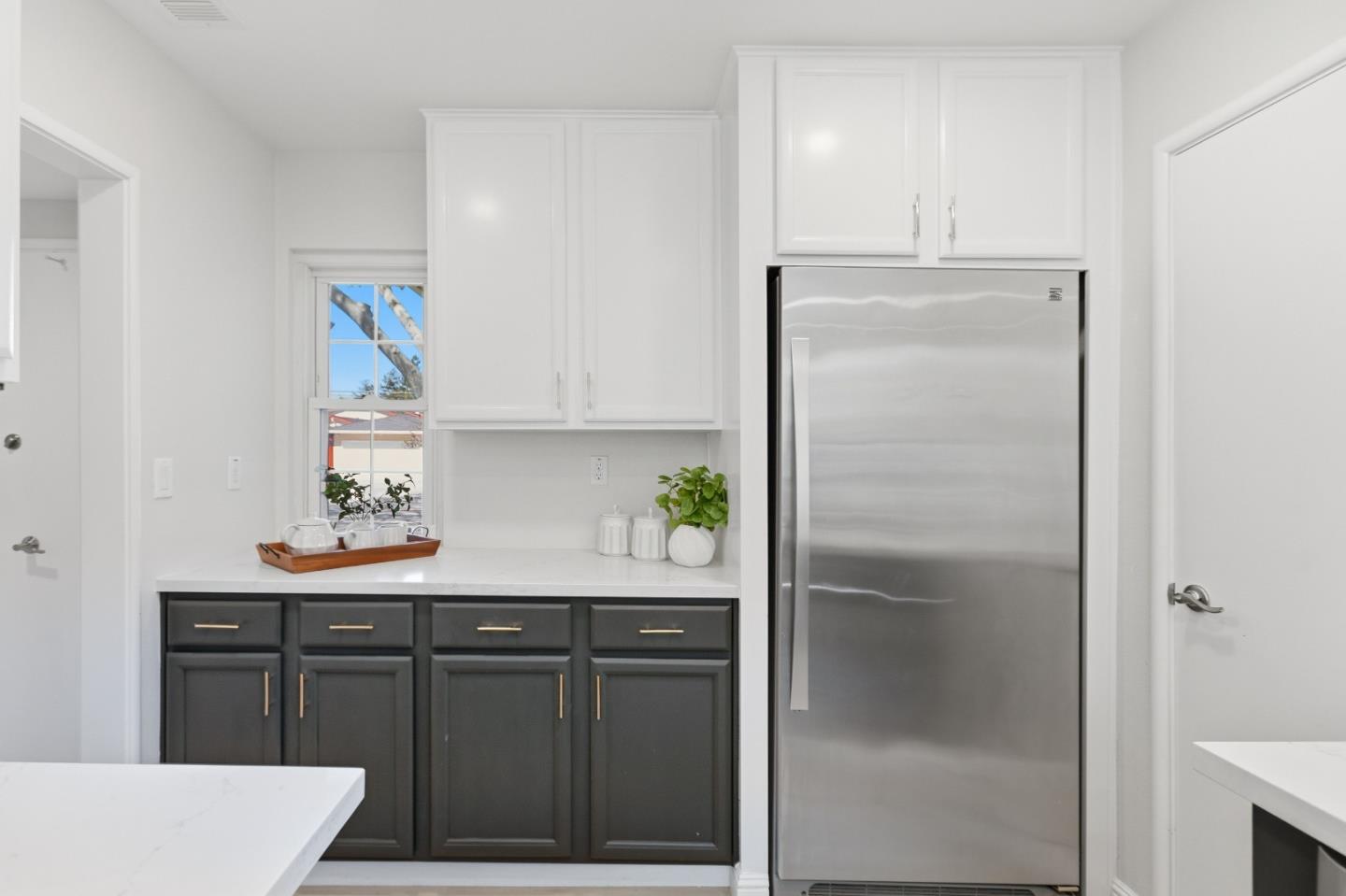 2242 Cabrillo Avenue