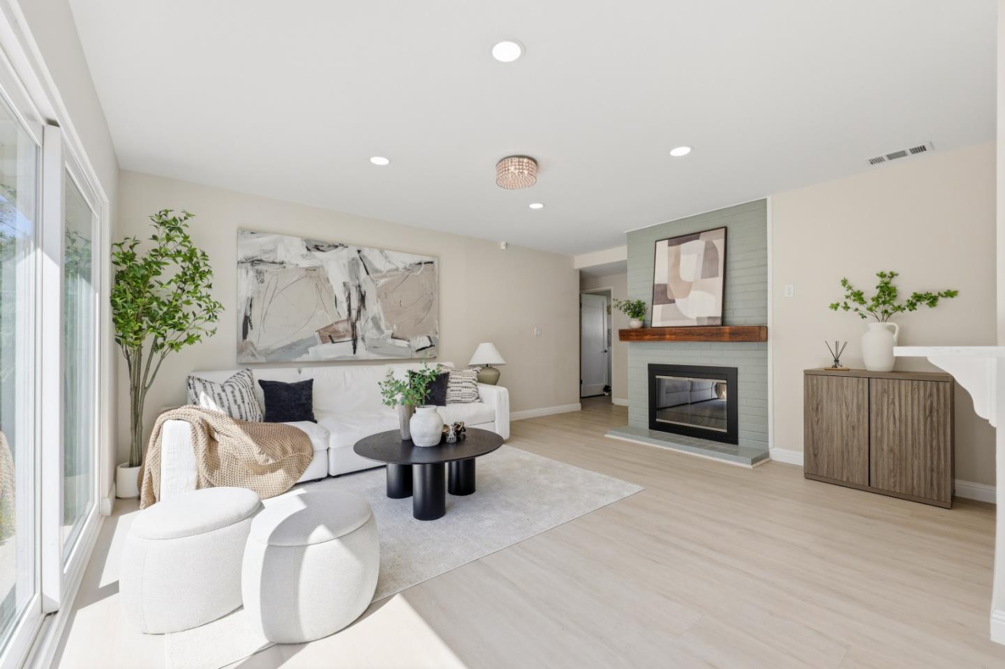 2242 Cabrillo Avenue