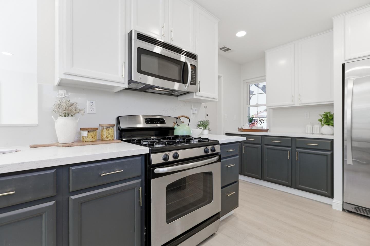 2242 Cabrillo Avenue