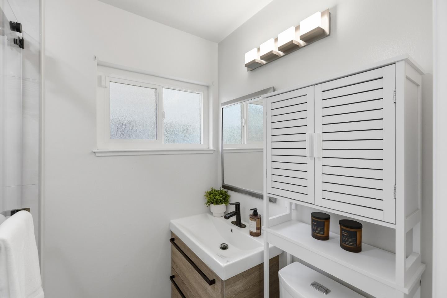 2242 Cabrillo Avenue