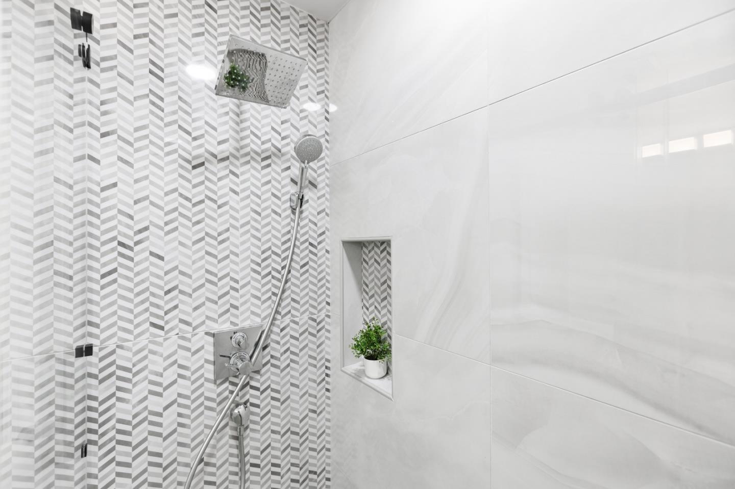 2242 Cabrillo Avenue