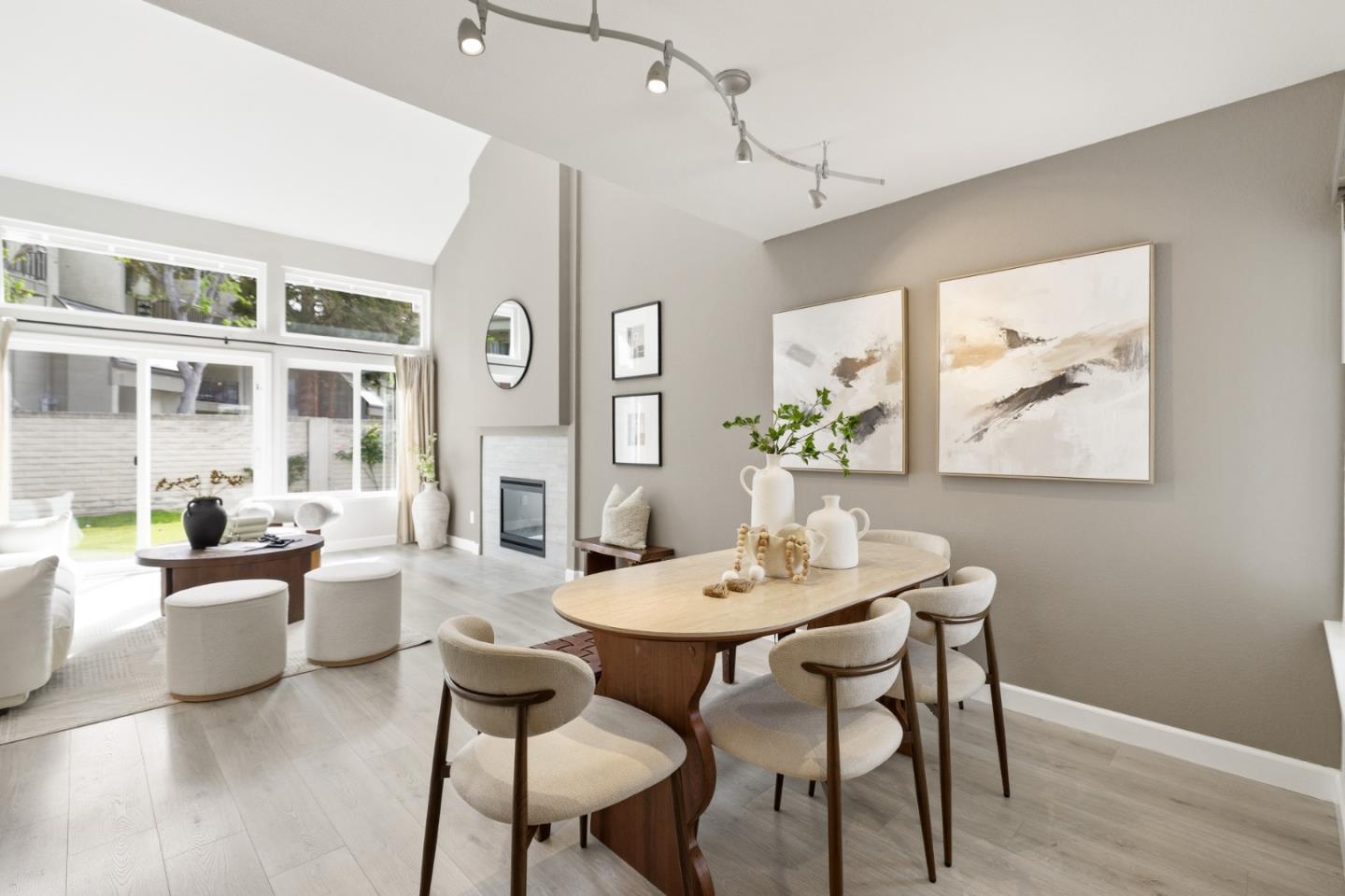 2896 Barrington Terrace