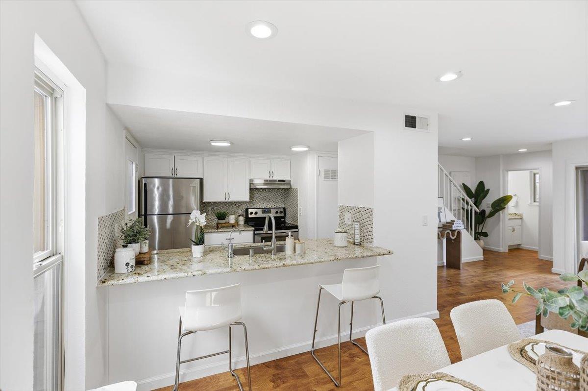 236 East Red Oak Drive B