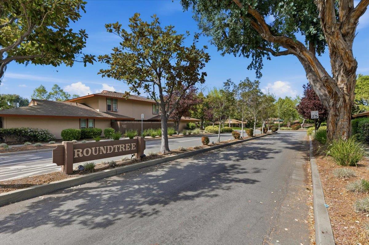 236 East Red Oak Drive B