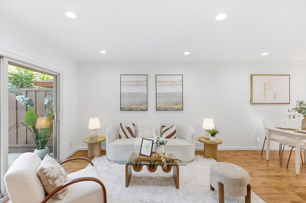 236 East Red Oak Drive B