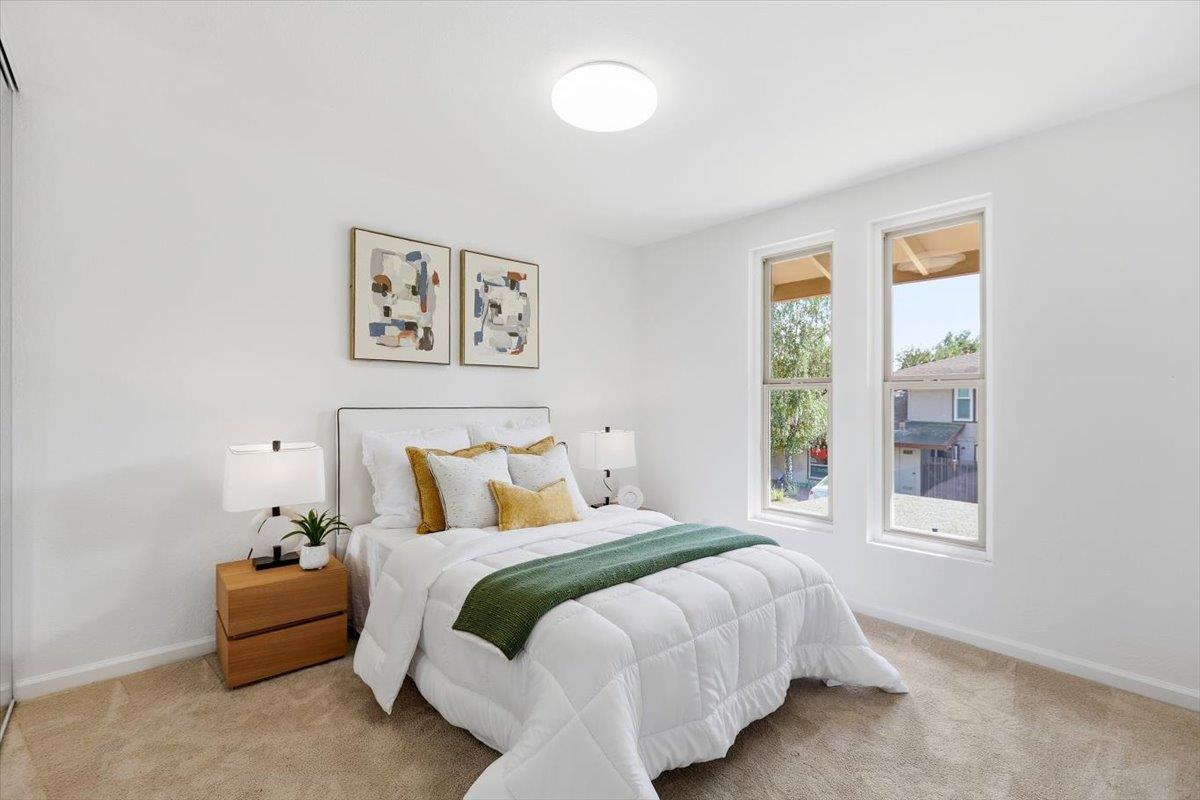 236 East Red Oak Drive B