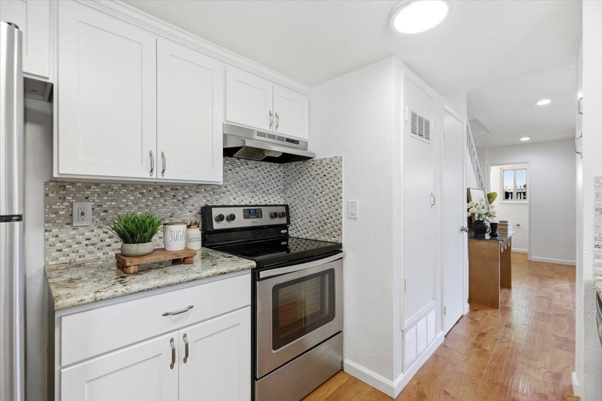 236 East Red Oak Drive B