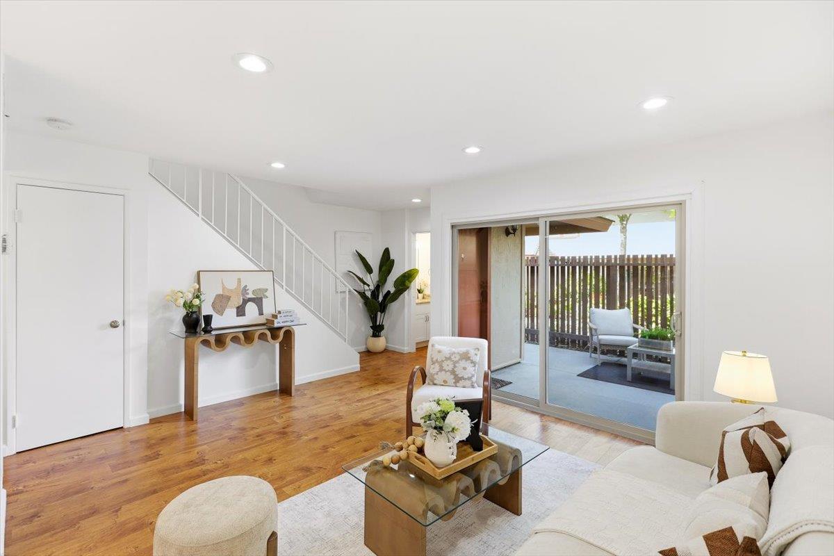 236 East Red Oak Drive B