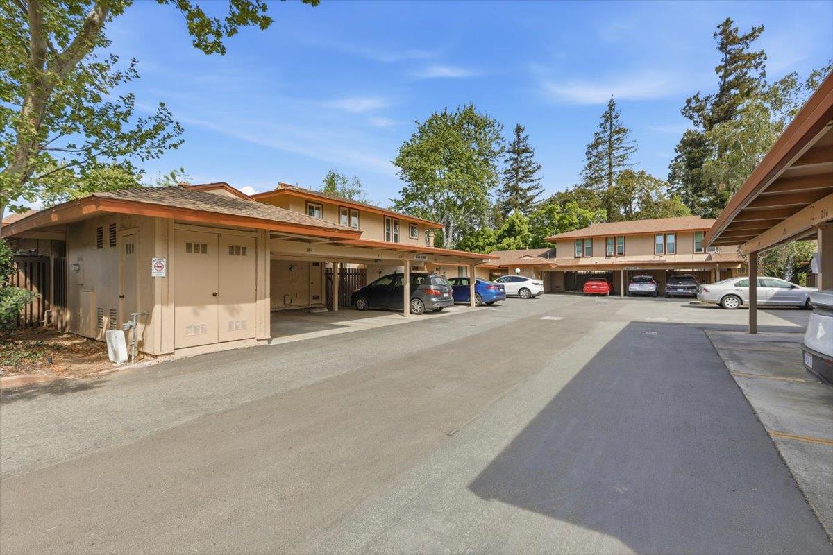 236 East Red Oak Drive B