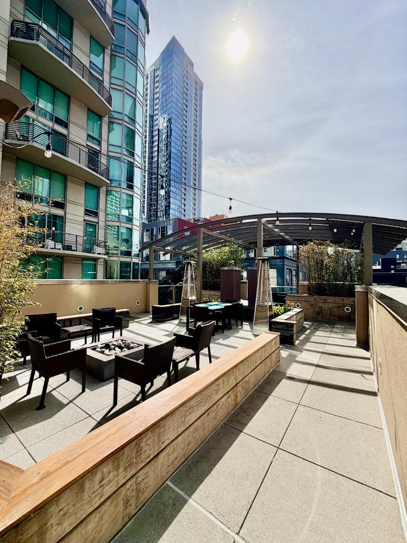 355 1st Street S208