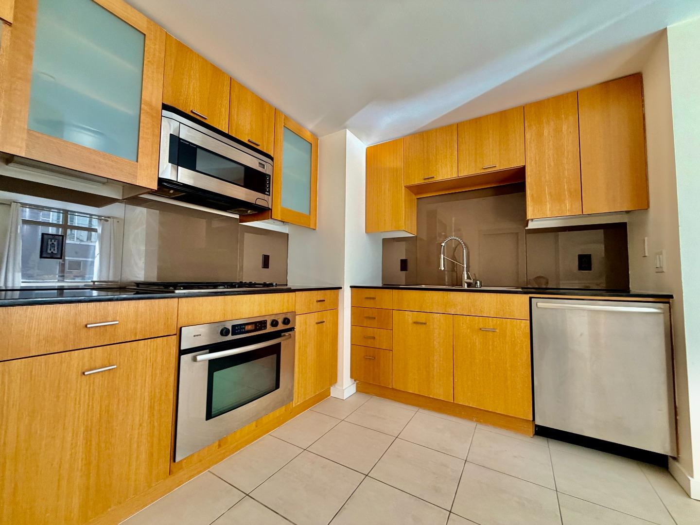355 1st Street S208