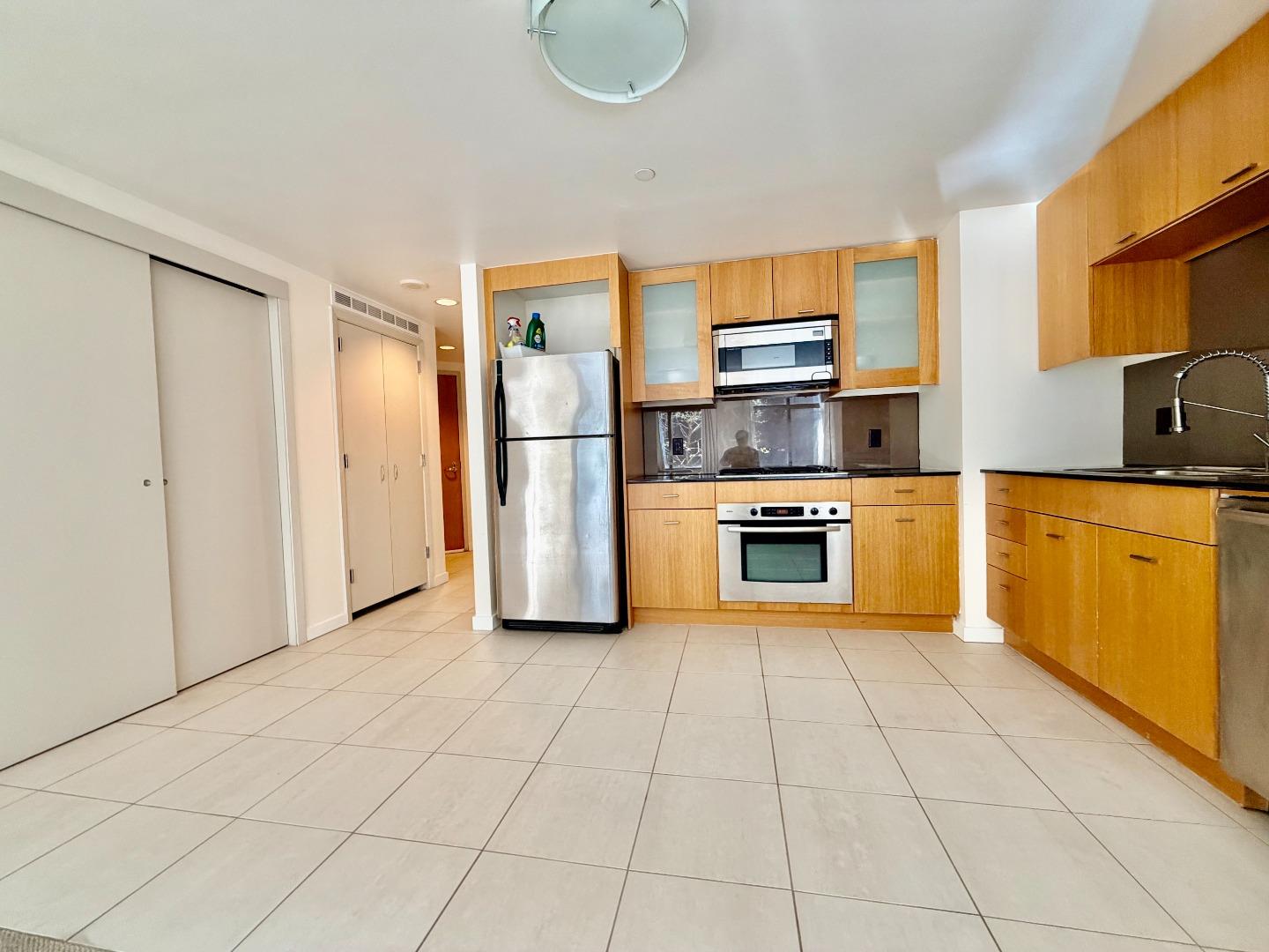 355 1st Street S208