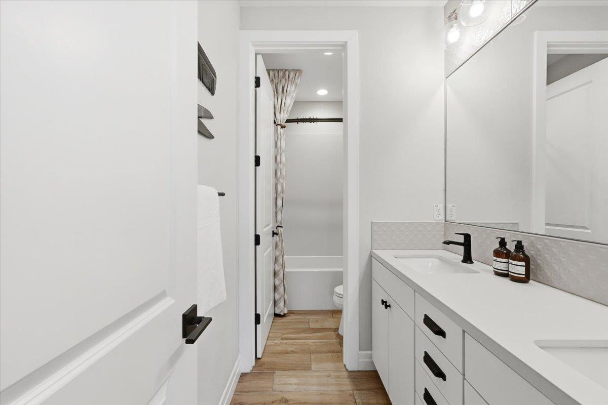 39502 South Darner Drive