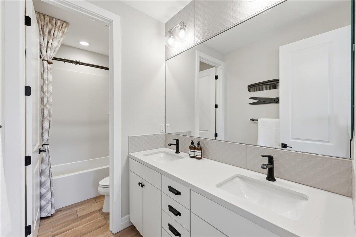 39502 South Darner Drive