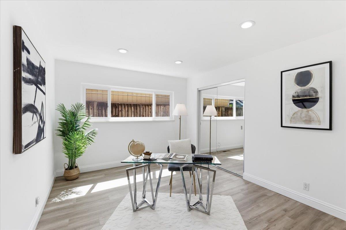 2078 Admiral Pl