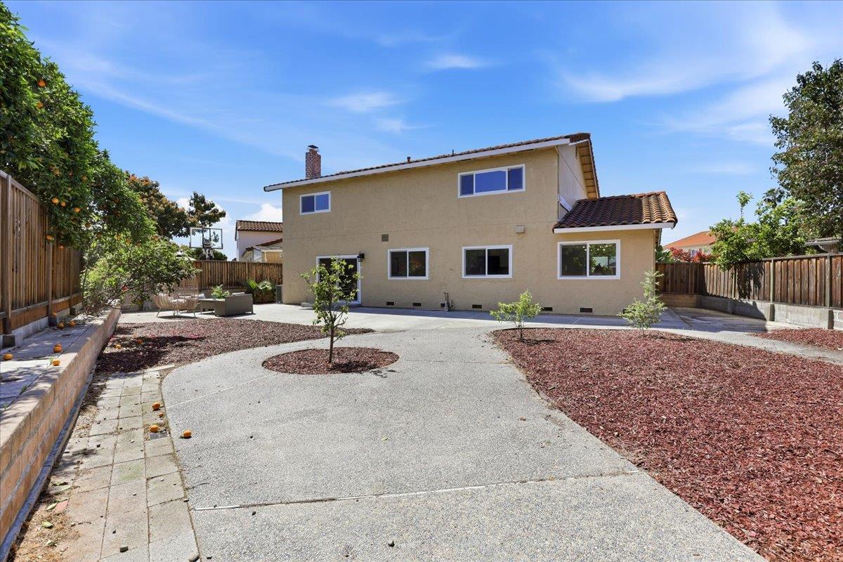 2078 Admiral Pl