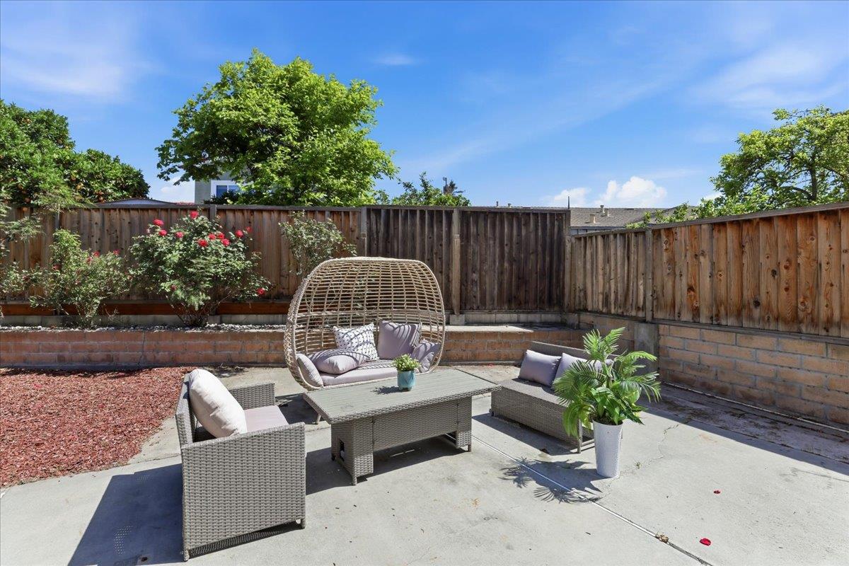 2078 Admiral Pl