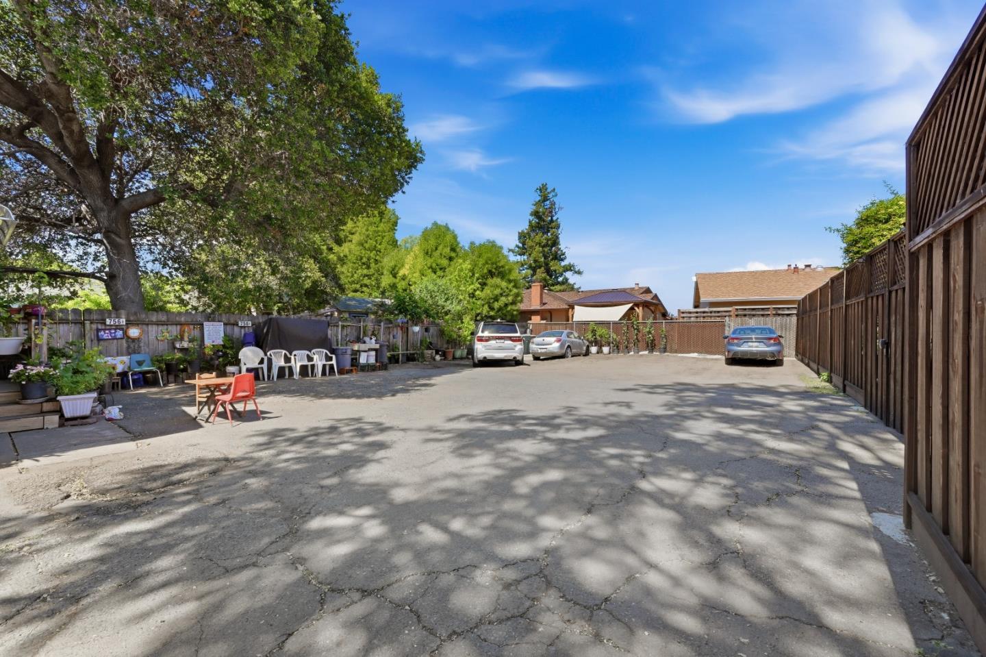 756 Victoria Avenue