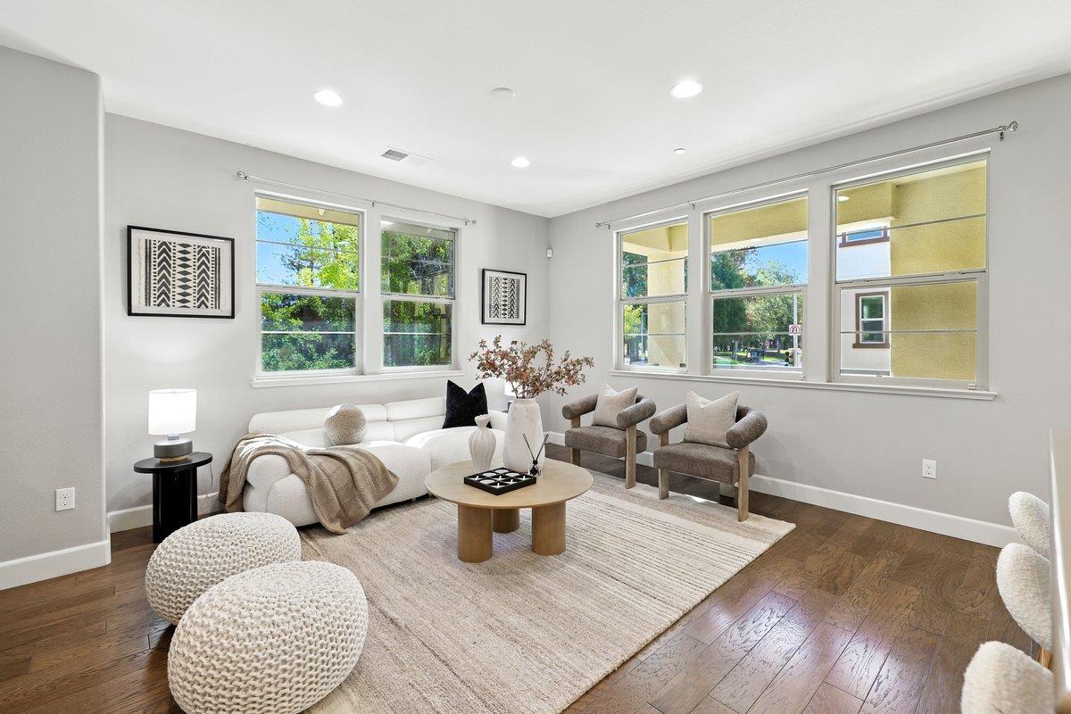 2955 Via Roma Place 42