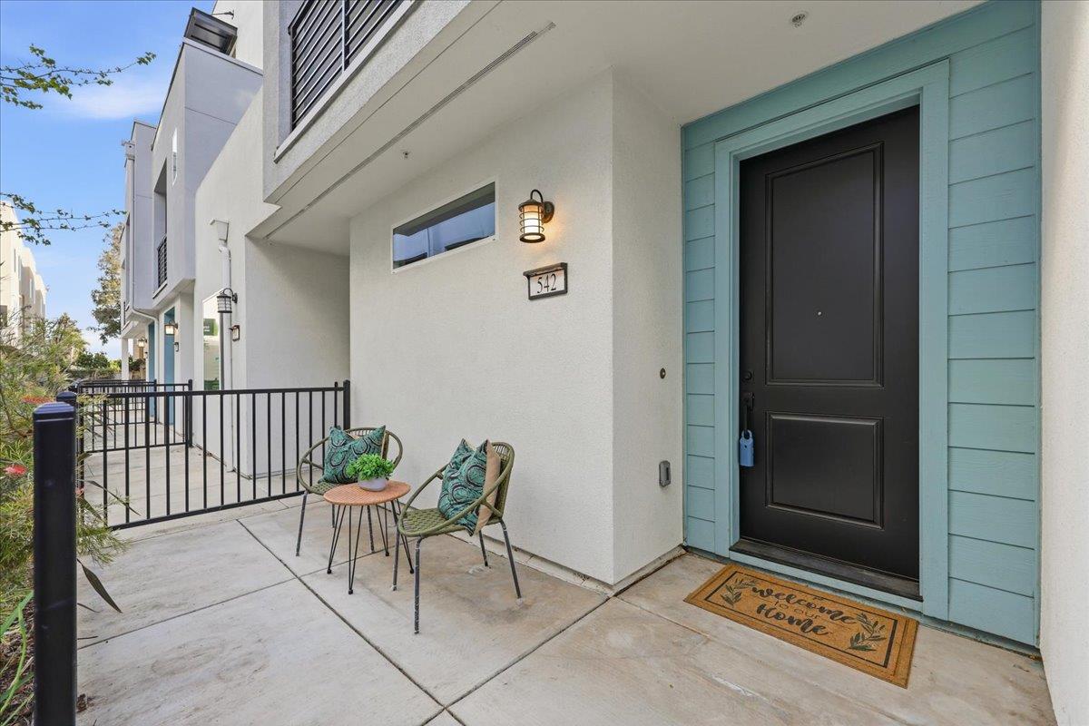 542 Remi Lane