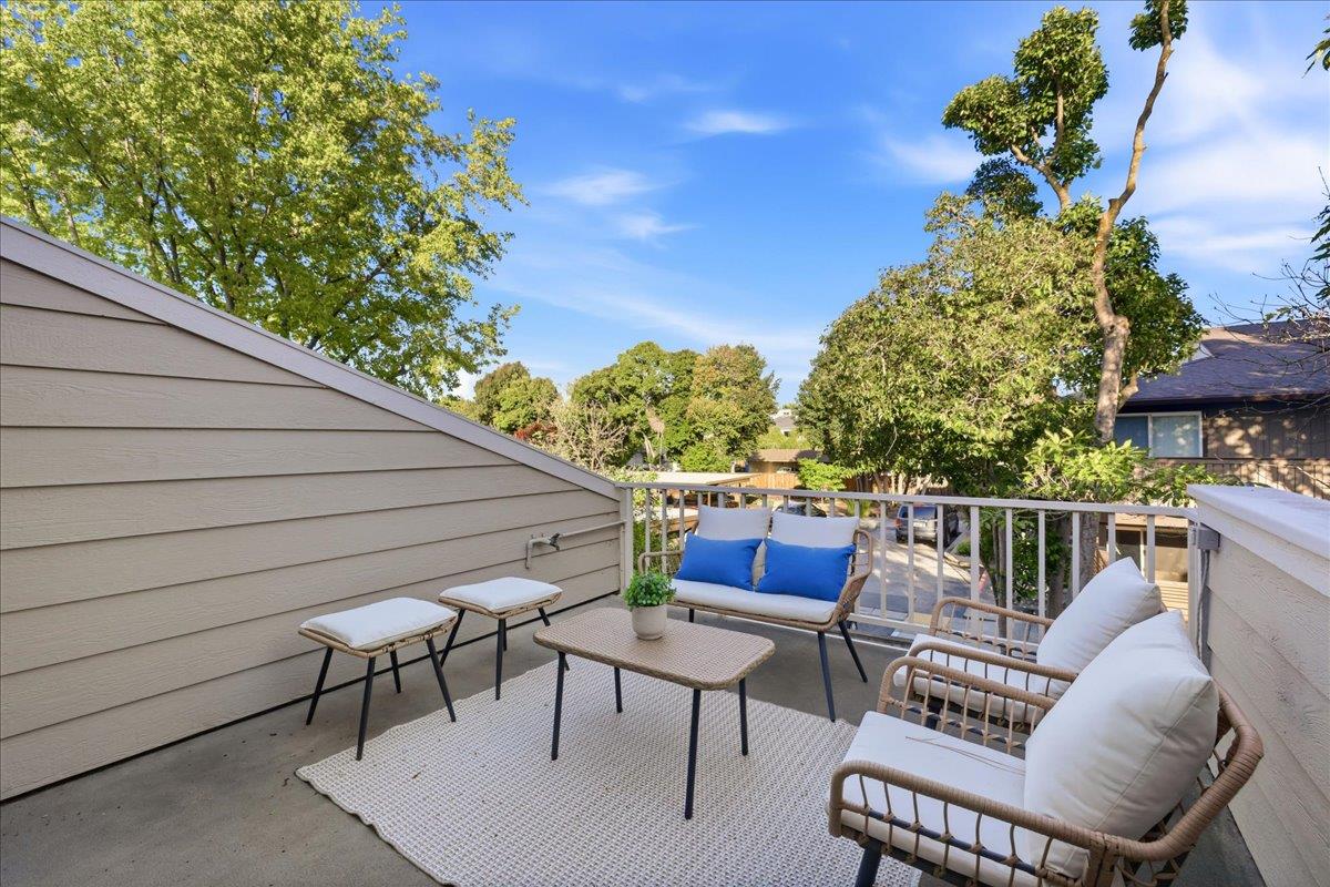 1983 San Luis Avenue 16