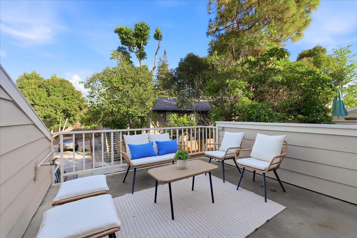 1983 San Luis Avenue 16