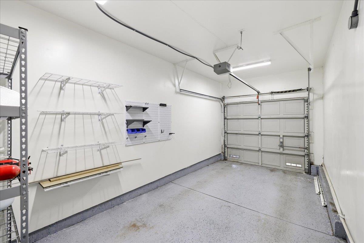 1983 San Luis Avenue 16