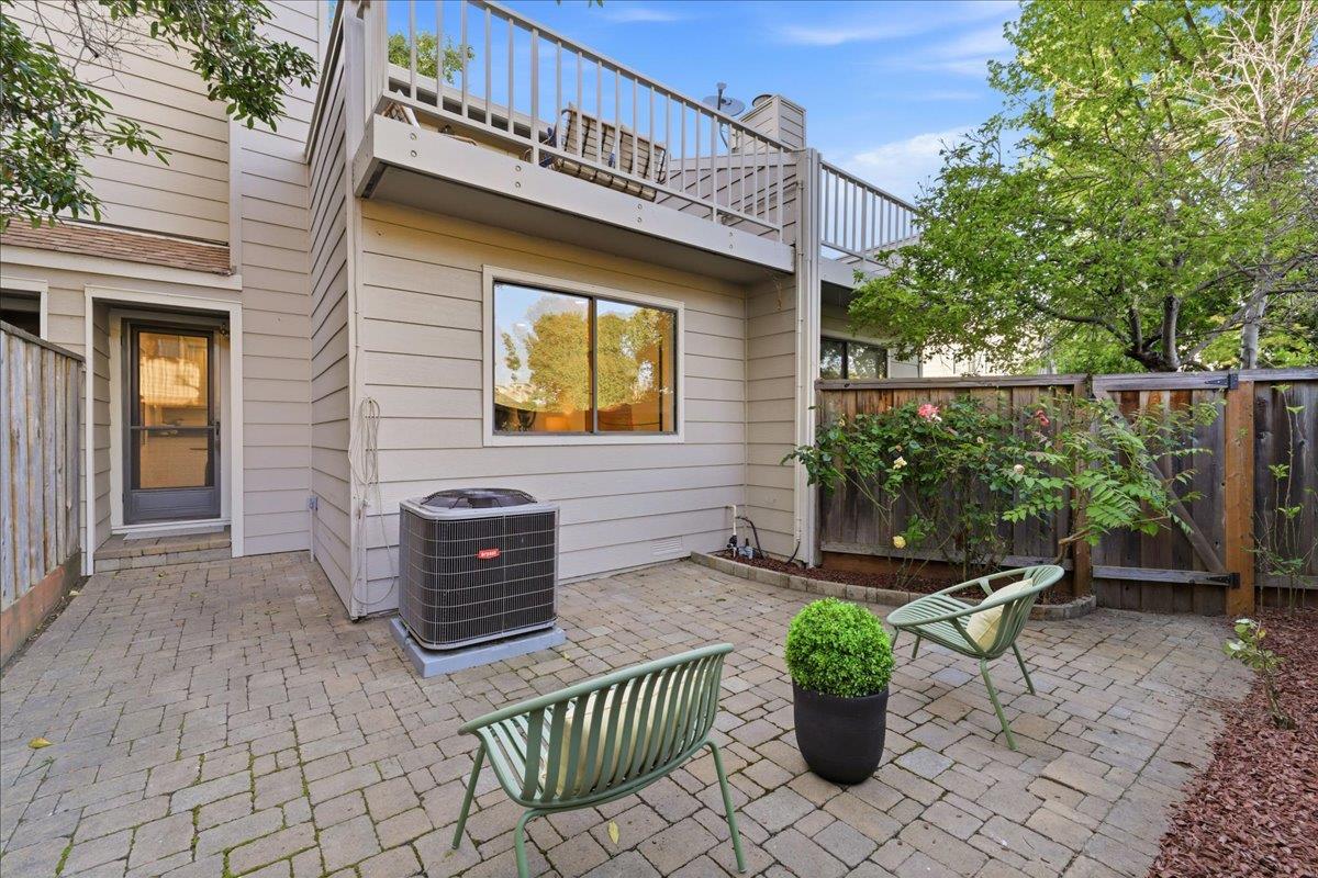 1983 San Luis Avenue 16