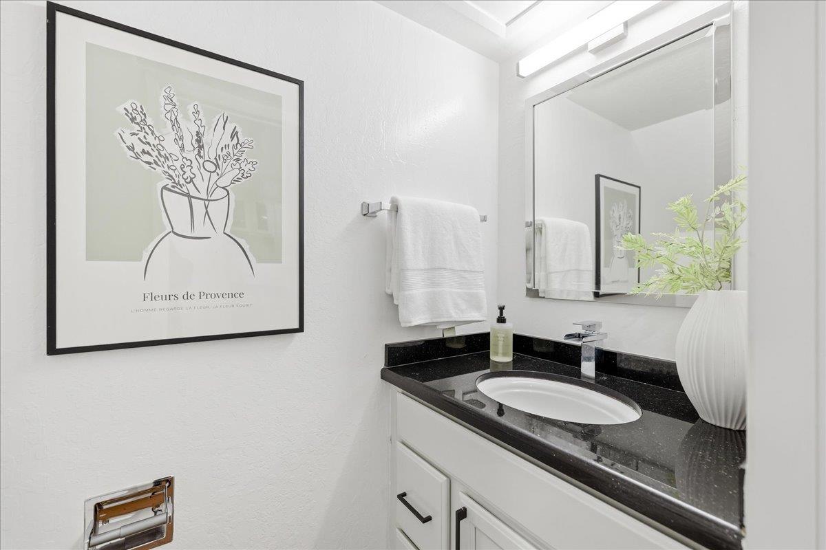 1983 San Luis Avenue 16