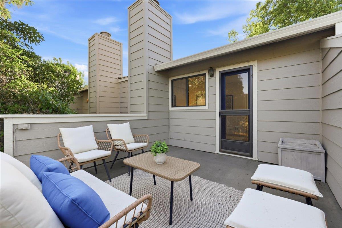 1983 San Luis Avenue 16