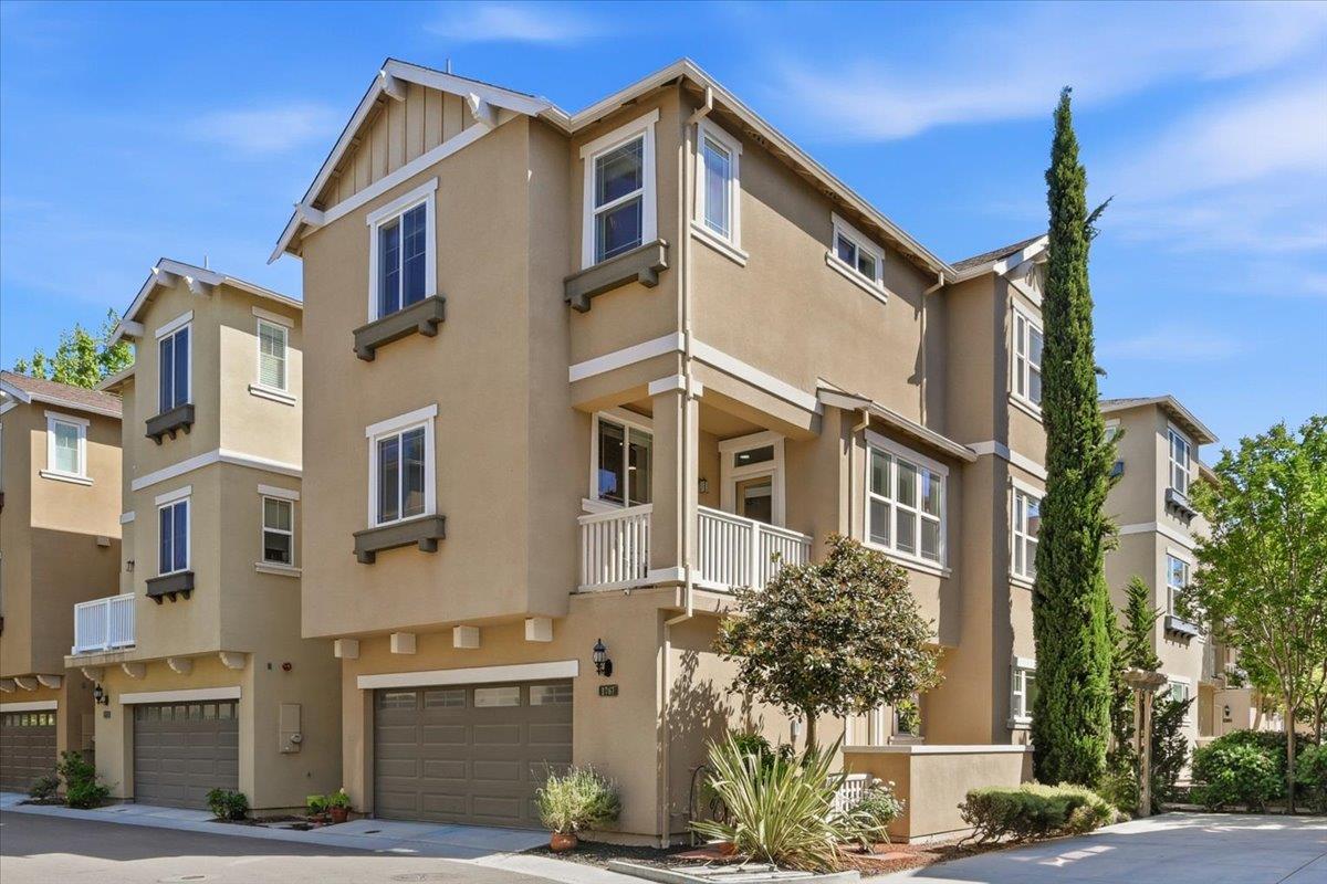 2767 Pismo Terrace