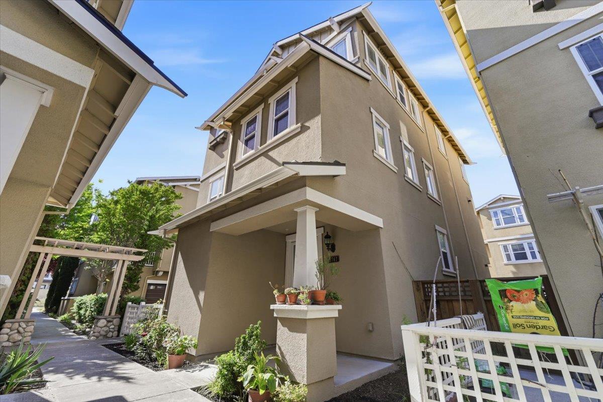 2767 Pismo Terrace