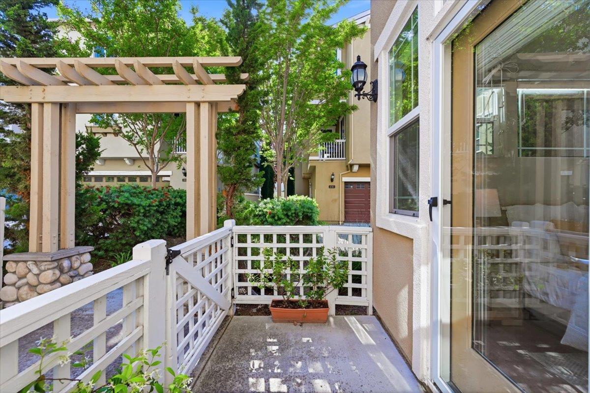2767 Pismo Terrace